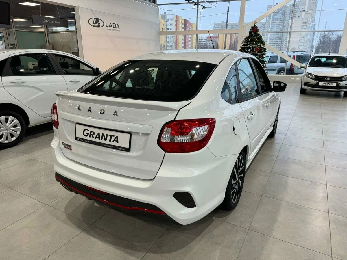 Lada Granta Sport Лифтбек - фото №3