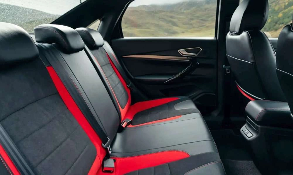 Lada Vesta Sportline - фото №29